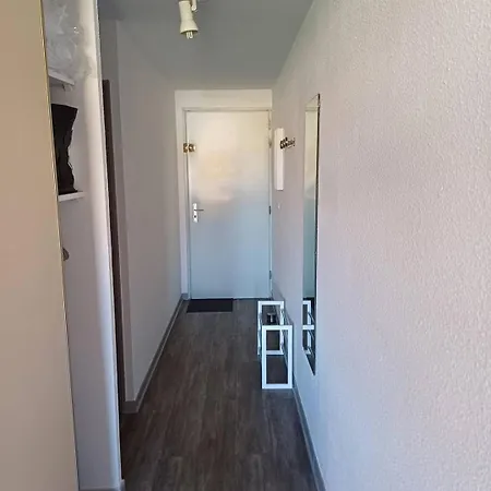 Appt 2 Pieces 32m2 Avec Loggia Vitree Ref 4001 Le Castellas